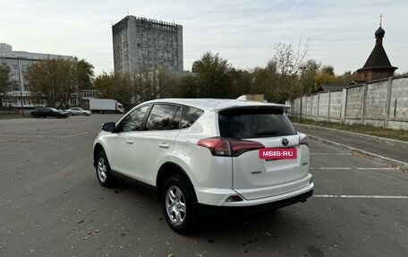 Toyota RAV4, 2017 год, 2 800 000 рублей, 8 фотография