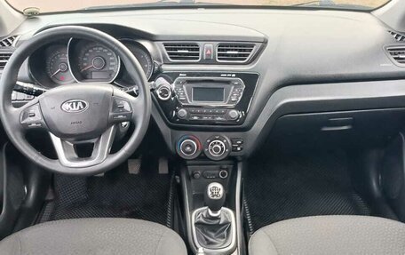 KIA Rio III рестайлинг, 2014 год, 835 000 рублей, 10 фотография