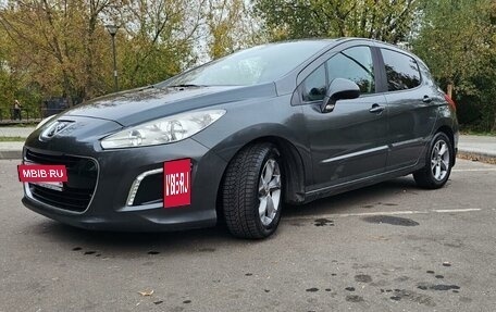 Peugeot 308 II, 2011 год, 695 000 рублей, 2 фотография