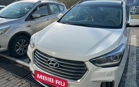 Hyundai Santa Fe III рестайлинг, 2017 год, 2 970 000 рублей, 2 фотография