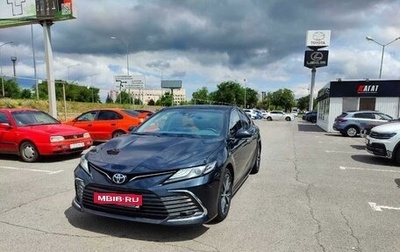 Toyota Camry, 2022 год, 3 700 000 рублей, 1 фотография