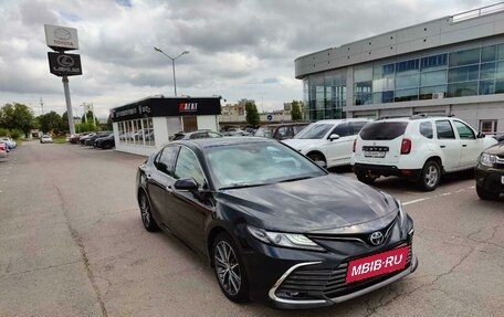 Toyota Camry, 2022 год, 3 700 000 рублей, 2 фотография