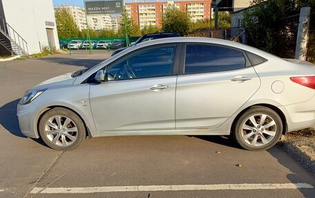 Hyundai Solaris II рестайлинг, 2013 год, 1 200 000 рублей, 5 фотография