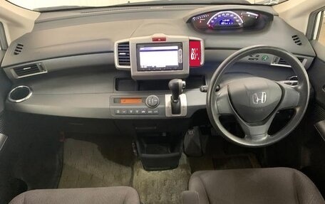 Honda Freed I, 2013 год, 850 000 рублей, 8 фотография