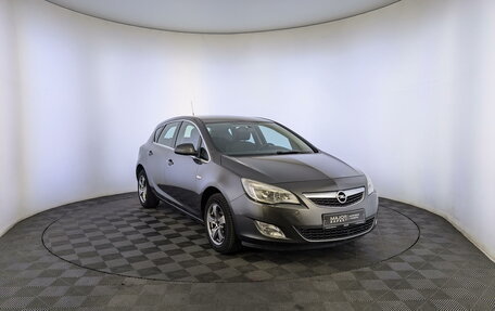 Opel Astra J, 2011 год, 850 000 рублей, 3 фотография