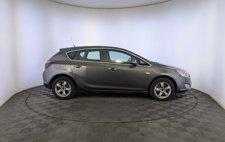 Opel Astra J, 2011 год, 850 000 рублей, 4 фотография