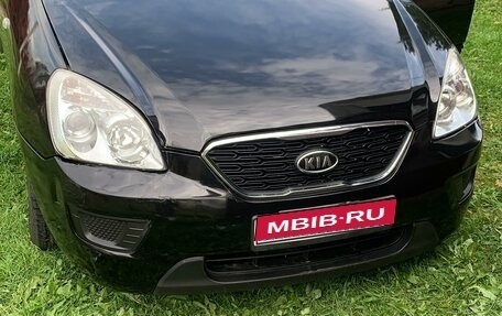 KIA Carens III (RP), 2010 год, 850 000 рублей, 1 фотография