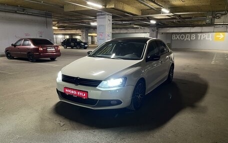 Volkswagen Jetta VI, 2013 год, 1 150 000 рублей, 1 фотография