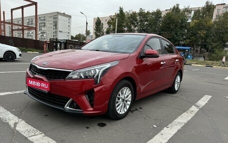 KIA Rio IV, 2021 год, 1 990 000 рублей, 1 фотография