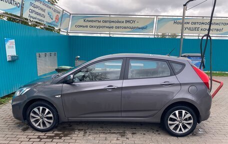 Hyundai Solaris II рестайлинг, 2013 год, 950 000 рублей, 5 фотография