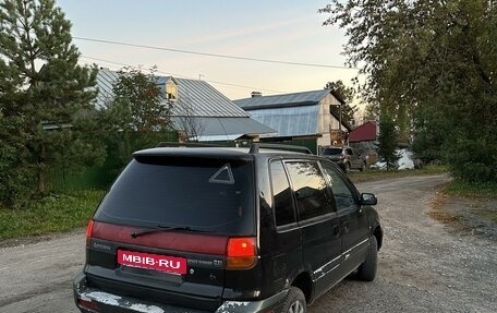 Mitsubishi Space Runner II, 1992 год, 65 000 рублей, 3 фотография