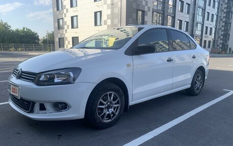 Volkswagen Polo VI (EU Market), 2011 год, 540 000 рублей, 2 фотография