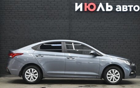 Hyundai Solaris II рестайлинг, 2018 год, 1 295 000 рублей, 9 фотография