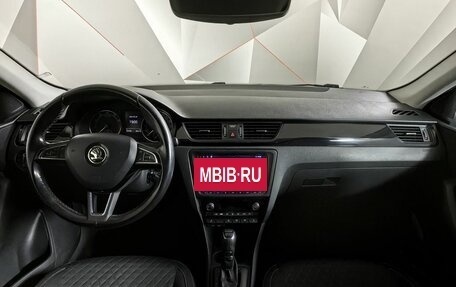 Skoda Rapid I, 2018 год, 1 349 000 рублей, 10 фотография