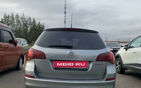 Opel Astra J, 2011 год, 765 000 рублей, 6 фотография