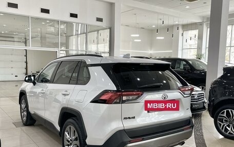 Toyota RAV4, 2021 год, 3 898 000 рублей, 6 фотография