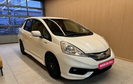 Honda Fit Shuttle I рестайлинг, 2013 год, 1 200 000 рублей, 1 фотография