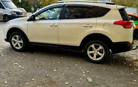 Toyota RAV4, 2014 год, 7 фотография