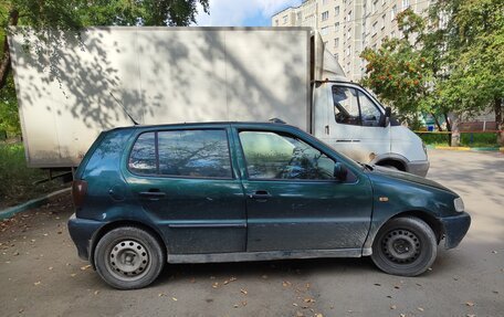 Volkswagen Polo III рестайлинг, 1998 год, 90 000 рублей, 1 фотография