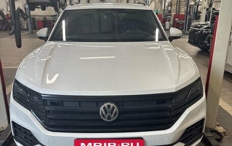 Volkswagen Touareg III, 2019 год, 5 297 000 рублей, 2 фотография