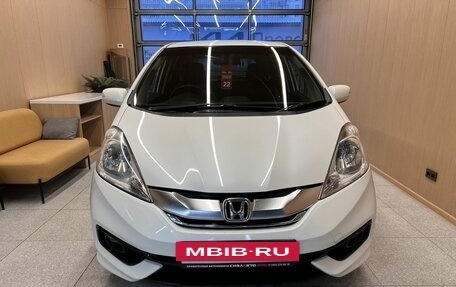 Honda Fit Shuttle I рестайлинг, 2013 год, 1 200 000 рублей, 2 фотография