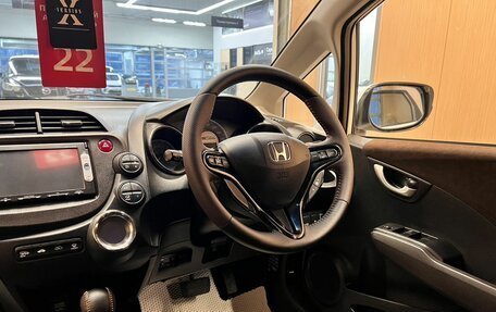 Honda Fit Shuttle I рестайлинг, 2013 год, 1 200 000 рублей, 24 фотография