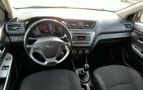 KIA Rio III рестайлинг, 2016 год, 999 995 рублей, 19 фотография