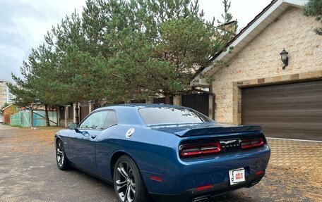 Dodge Challenger III рестайлинг 2, 2020 год, 5 099 000 рублей, 4 фотография