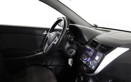 Hyundai Solaris II рестайлинг, 2012 год, 899 990 рублей, 14 фотография