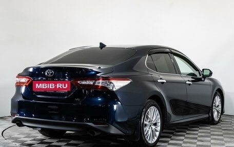 Toyota Camry, 2018 год, 2 999 000 рублей, 6 фотография