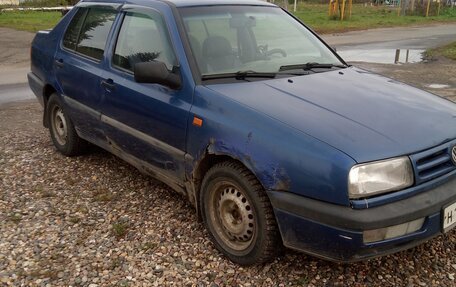 Volkswagen Vento, 1995 год, 110 000 рублей, 2 фотография