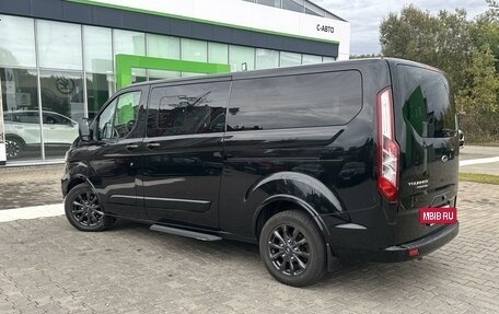 Ford Tourneo Custom I рестайлинг, 2018 год, 3 650 000 рублей, 2 фотография