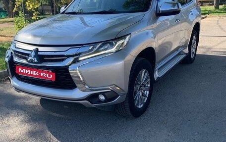 Mitsubishi Pajero Sport III рестайлинг, 2018 год, 3 650 000 рублей, 2 фотография