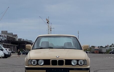 BMW 5 серия, 1991 год, 450 000 рублей, 3 фотография