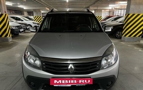 Renault Sandero I, 2013 год, 799 000 рублей, 2 фотография