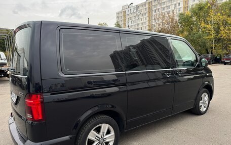 Volkswagen Multivan T6 рестайлинг, 2021 год, 6 500 000 рублей, 4 фотография