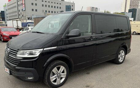 Volkswagen Multivan T6 рестайлинг, 2021 год, 6 500 000 рублей, 3 фотография