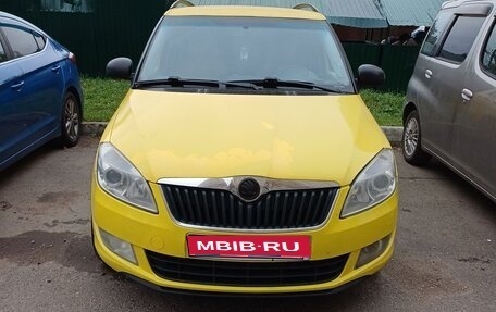 Skoda Fabia II, 2010 год, 500 000 рублей, 1 фотография