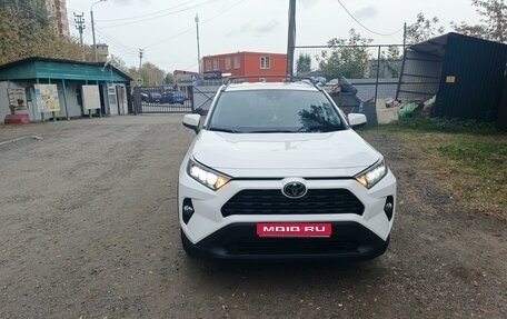 Toyota RAV4, 2021 год, 3 280 000 рублей, 1 фотография