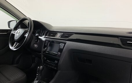 Skoda Rapid I, 2017 год, 1 055 000 рублей, 14 фотография