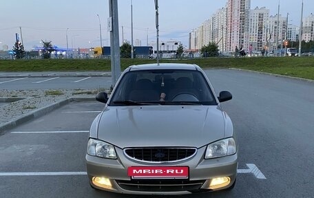 Hyundai Accent II, 2004 год, 327 000 рублей, 3 фотография