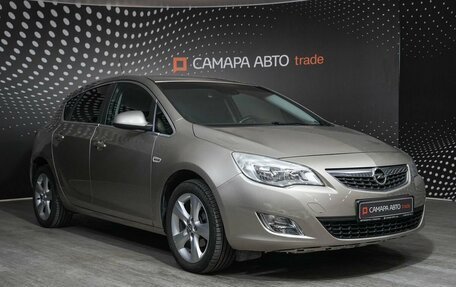 Opel Astra J, 2011 год, 923 000 рублей, 3 фотография