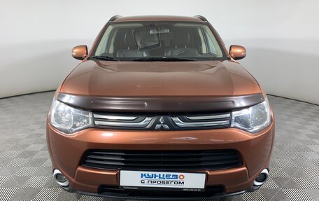 Mitsubishi Outlander III рестайлинг 3, 2012 год, 1 330 000 рублей, 2 фотография