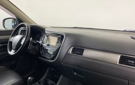 Mitsubishi Outlander III рестайлинг 3, 2012 год, 1 330 000 рублей, 14 фотография