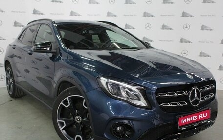 Mercedes-Benz GLA, 2019 год, 3 300 000 рублей, 3 фотография