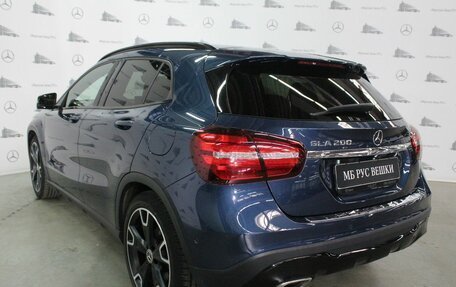 Mercedes-Benz GLA, 2019 год, 3 300 000 рублей, 9 фотография