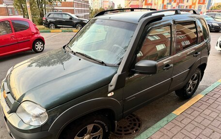 Chevrolet Niva I рестайлинг, 2018 год, 890 000 рублей, 2 фотография