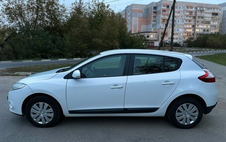 Renault Megane III, 2011 год, 920 000 рублей, 2 фотография