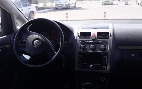 Volkswagen Touran III, 2009 год, 830 000 рублей, 22 фотография