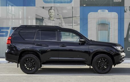 Toyota Land Cruiser Prado 150 рестайлинг 2, 2017 год, 4 599 000 рублей, 5 фотография